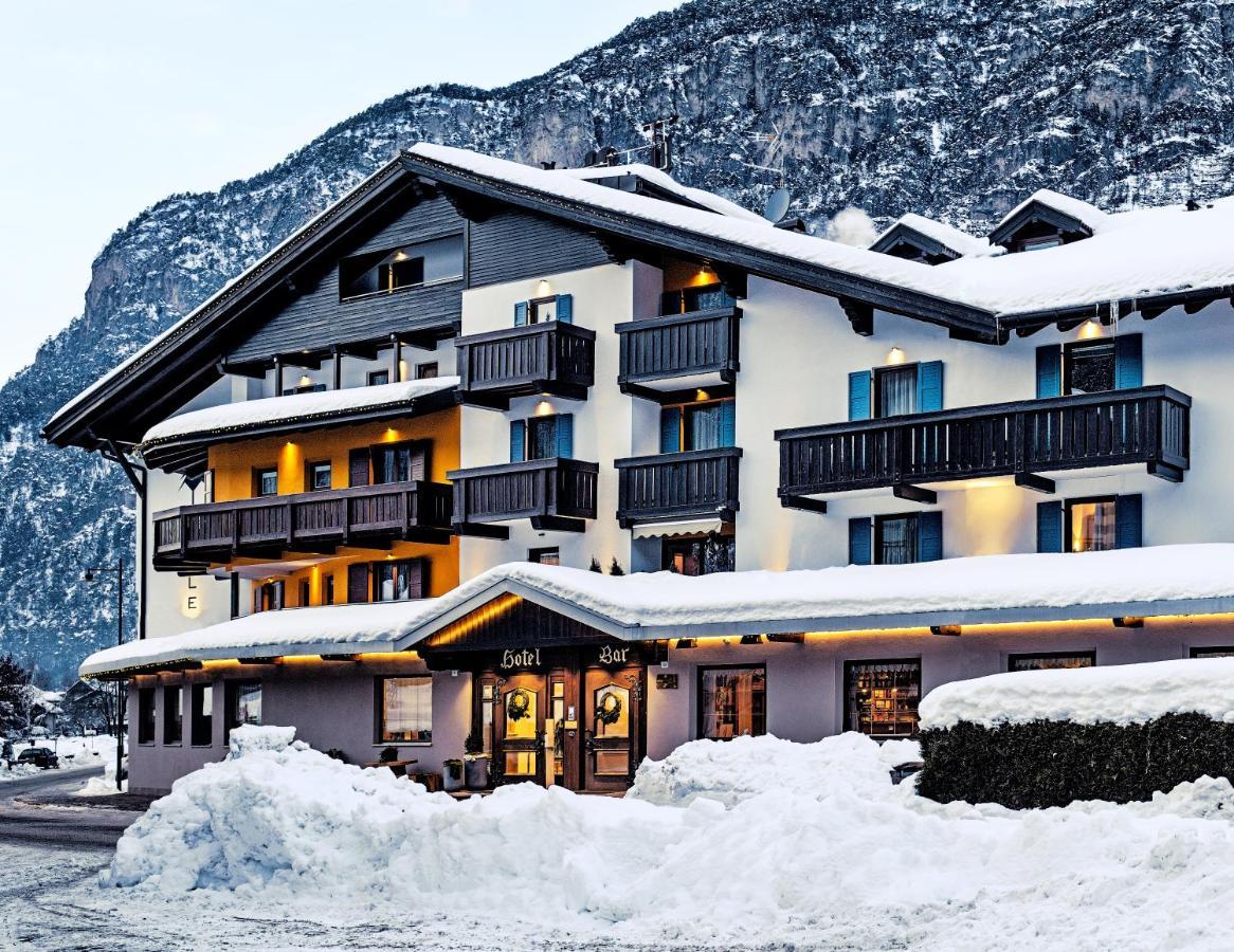 Hotel Nele Ziano di Fiemme Eksteriør bilde