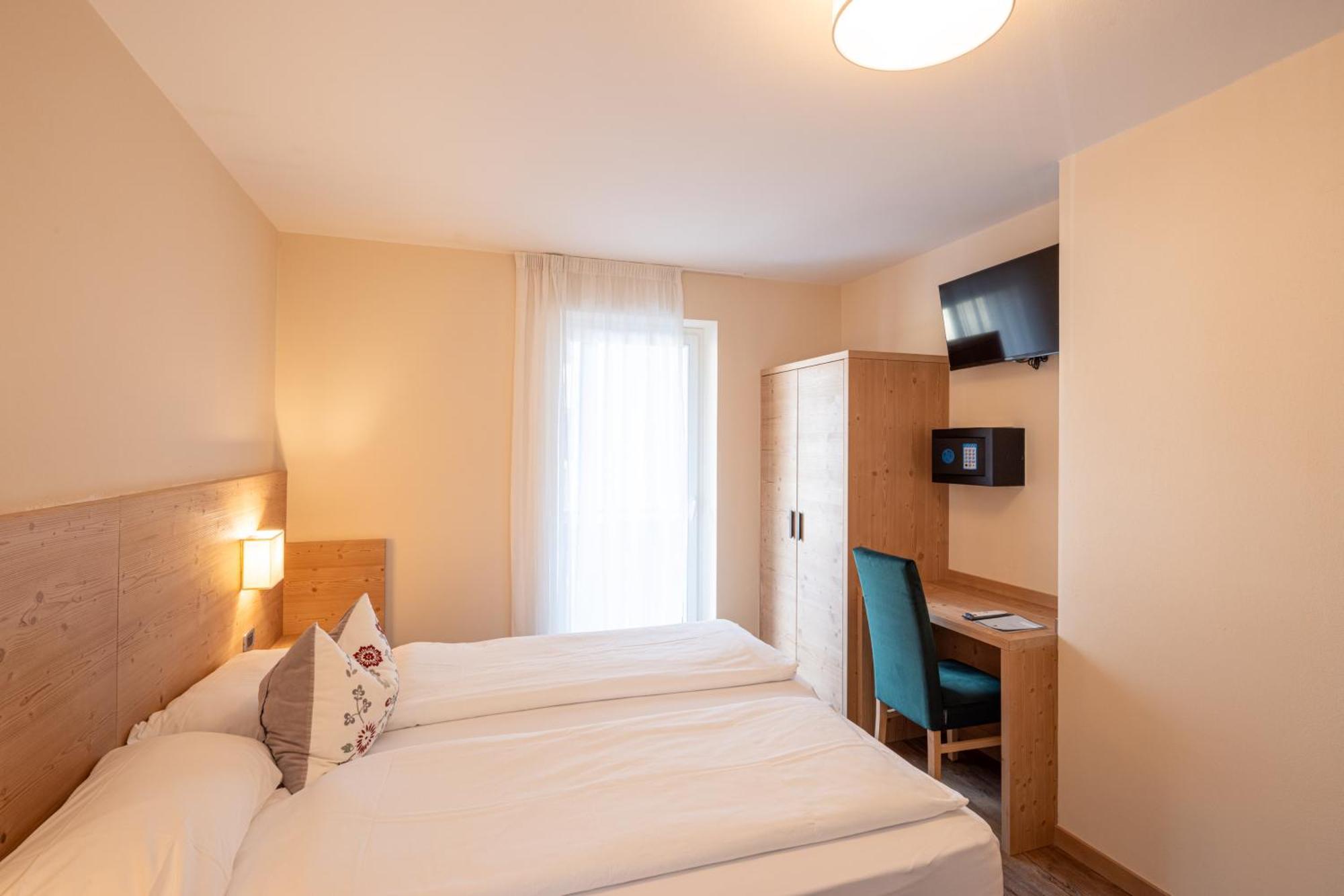 Hotel Nele Ziano di Fiemme Rom bilde